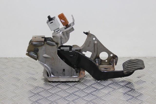 Nissan Juke Brake Pedal