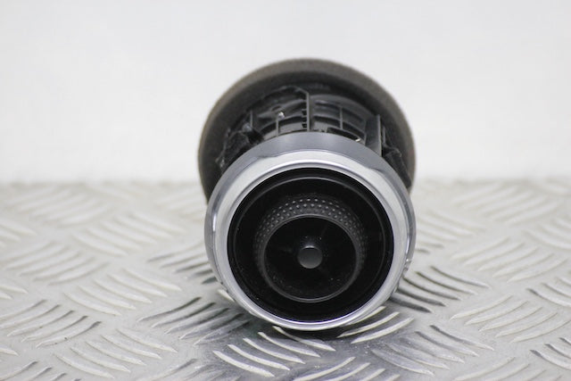 Nissan Juke Dashboard Airvent Passengers Side