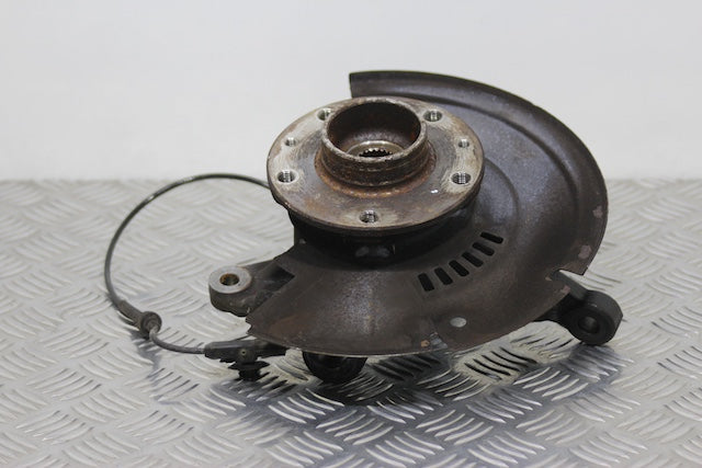 Nissan Juke Stub Axle with Hub and Bearing Front Passengers Side