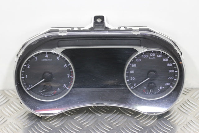 Nissan Juke Speedometer