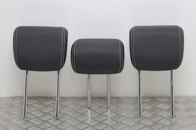 Nissan Juke Headrest Rear x3
