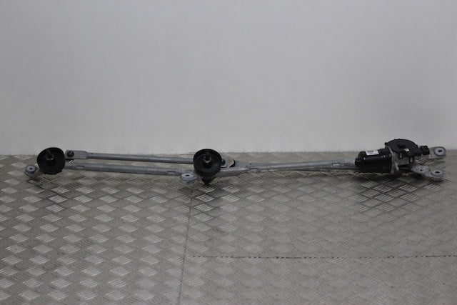 Nissan Juke Wiper Motor with Linkage (2020) genuine OEM used part - CarBreakers.ie