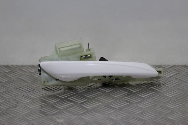 Hyundai i20 Door Handle Outer Rear Drivers Side (2023) - Part photo