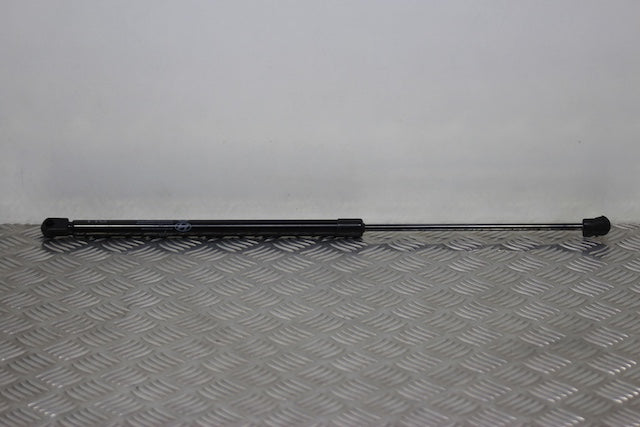 Hyundai i20 Tailgate Strut Drivers Side (2023) - Part photo