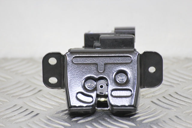 Hyundai i20 Tailgate Boot Lock (2023) - Part photo