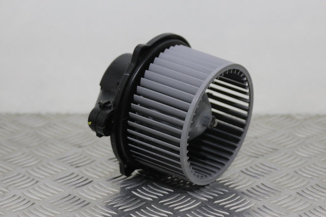 Hyundai i20 Heater Blower Motor (2023) - Part photo