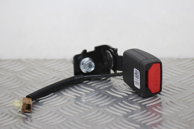 Hyundai i20 Seat Belt Buckle Lock Rear Passengers Side (2023) - Part photo