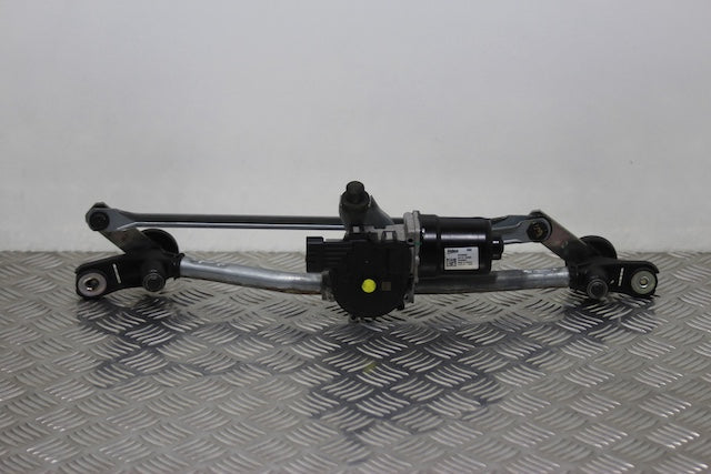 Hyundai i20 Wiper Motor with Linkage (2023) genuine OEM used part - CarBreakers.ie
