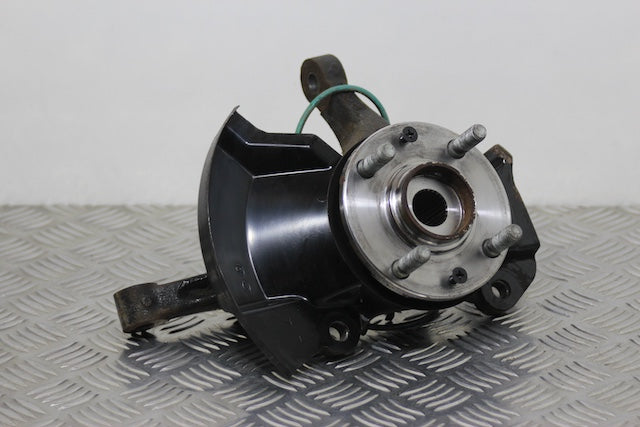 Hyundai i20 Stub Axle with Hub and Bearing Front Passengers Side (2023) - Part photo