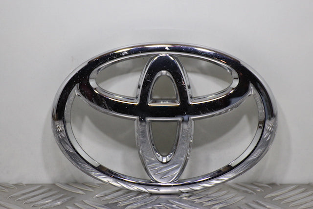 Toyota Auris Tailgate Badge (2013)