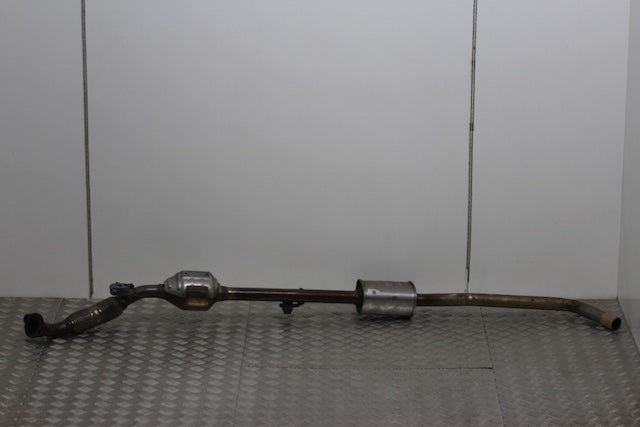 Hyundai i20 Exhaust Centre Pipe with Box and Catalyst and Flexi (2023) - Part photo