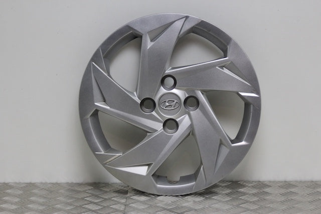 Hyundai i20 Wheel Cover Rear Passengers Side (2023) - Part photo