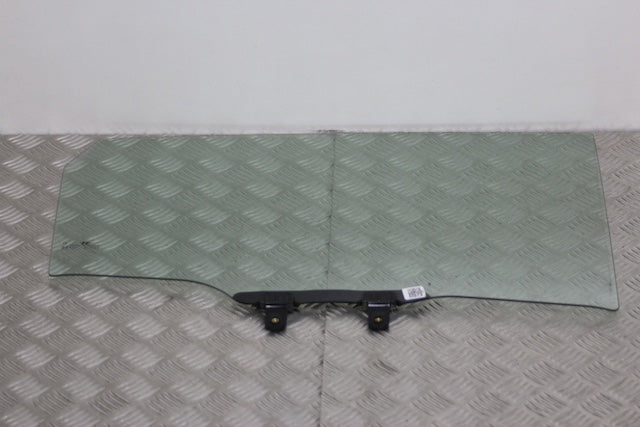 Hyundai i20 Door Window Glass Rear Drivers Side (2023) - Part photo