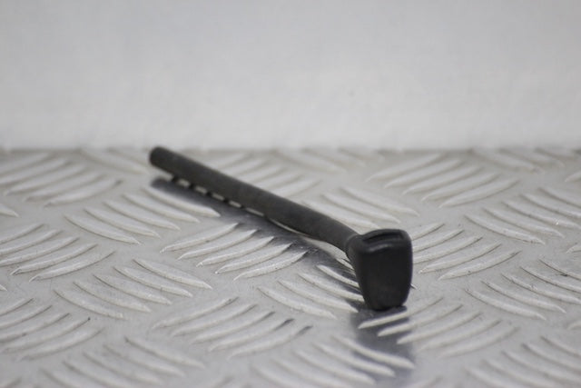 Hyundai i20 Windscreen Washer Jet Drivers Side (2023) - Part photo