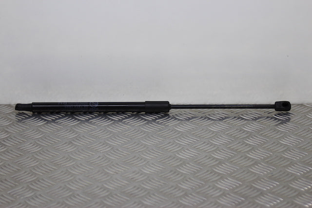 Hyundai i30 Tailgate Strut Passengers Side 