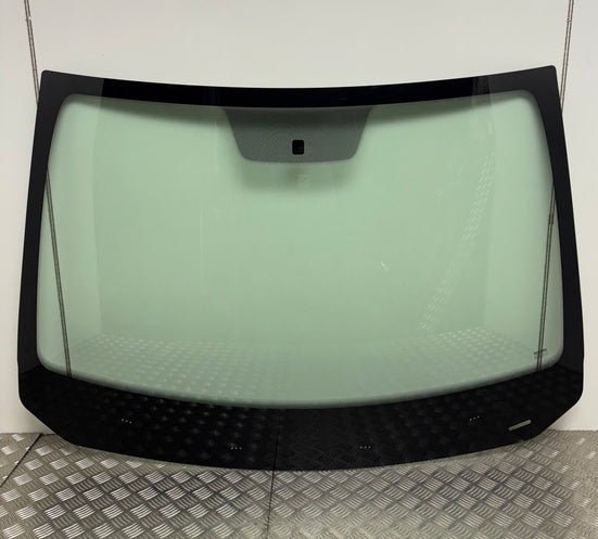 Dacia Duster Windscreen Front 2023–2025