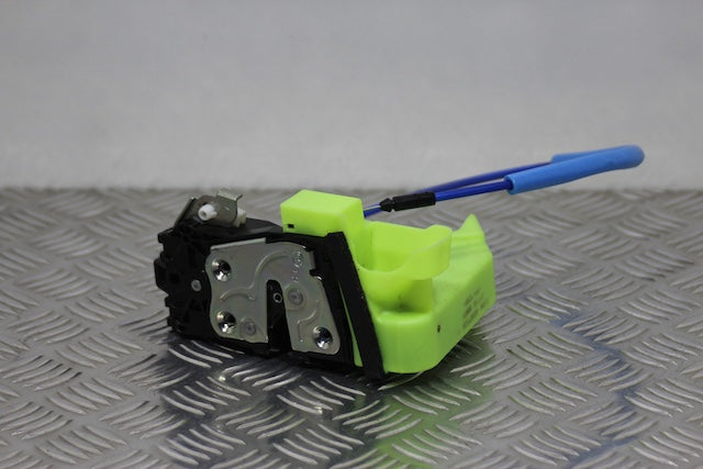 Kia Sportage Door Lock Mechanism Front Passengers Side (2022)