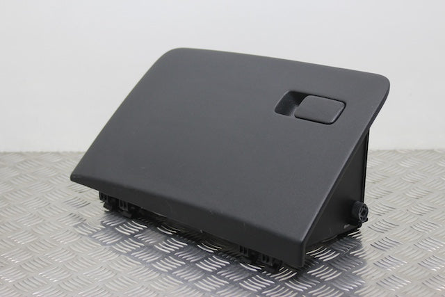 Kia Sportage Glove Box (2022)