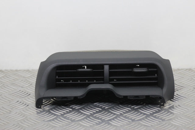 Toyota Yaris Dashboard Airvent Center