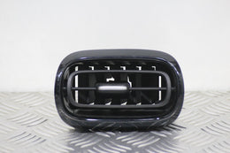 Toyota Yaris Dashboard Airvent Passengers Side