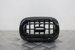 Toyota Yaris Dashboard Airvent Drivers Side