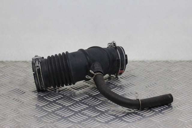 Toyota Yaris Air Feed Pipe from AirBox to Throttle Body