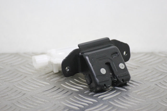 Toyota Yaris Tailgate Boot Lock