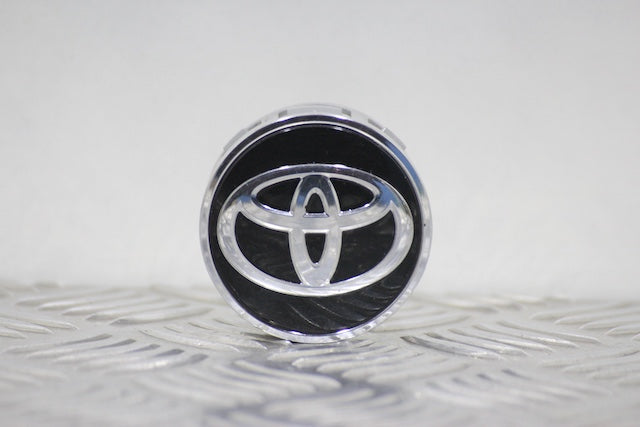 Toyota Yaris Wheel Centre Cap RF