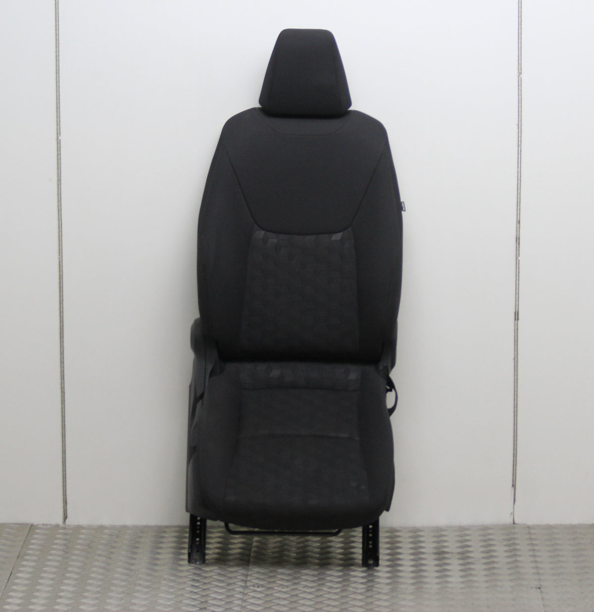 Toyota Yaris Sitz vorne Fahrerseite 2024