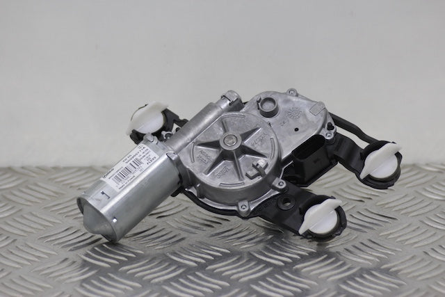 Volkswagen Golf Wiper Motor Rear (2022) genuine OEM used part - CarBreakers.ie