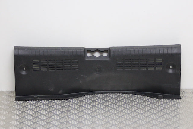Hyundai i20 Rear Panel Trim (2021) - Part photo