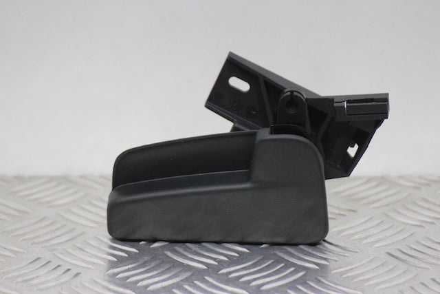 Volkswagen Golf Bonnet Cable Handle (2022)