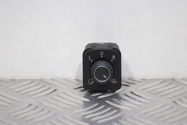 Volkswagen Golf Door Mirror Control Switch (2022)