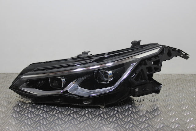 Volkswagen Golf Headlamp Passengers Side