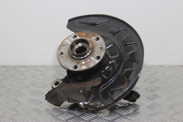 Volkswagen Golf Stub Axle with Hub and Bearing Front Passengers Side