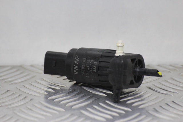Volkswagen Golf Windscreen Wash Water Bottle Motor