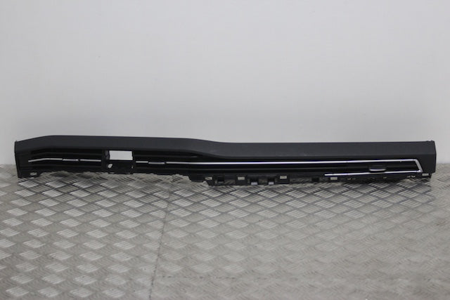 Volkswagen Golf Dashboard Airvent Center (2022)