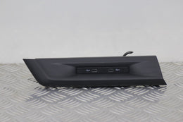 Volkswagen Golf USB Socket Connector No1