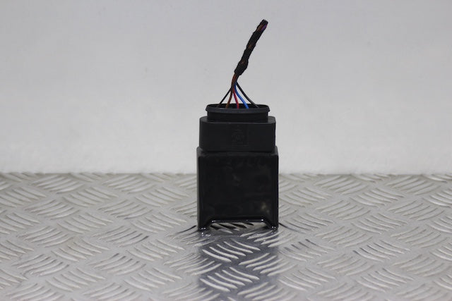 Volkswagen Golf Fuel Pump Control Unit (2022)