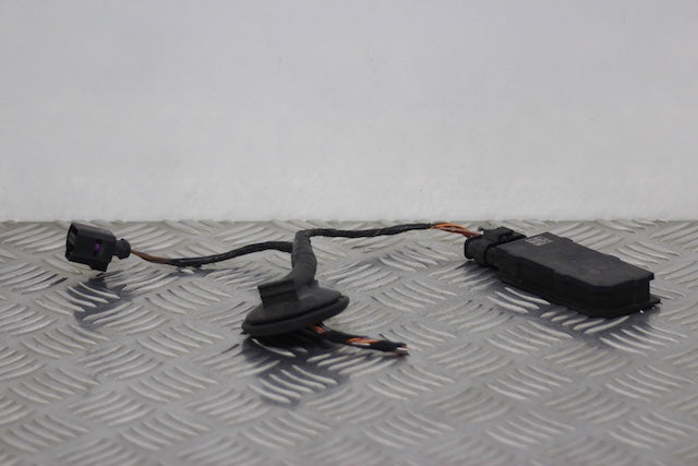 Volkswagen Golf Keyless Entry Antenna Rear Passengers Side