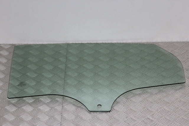 Ford Focus Door Window Glass Rear Passengers Side 