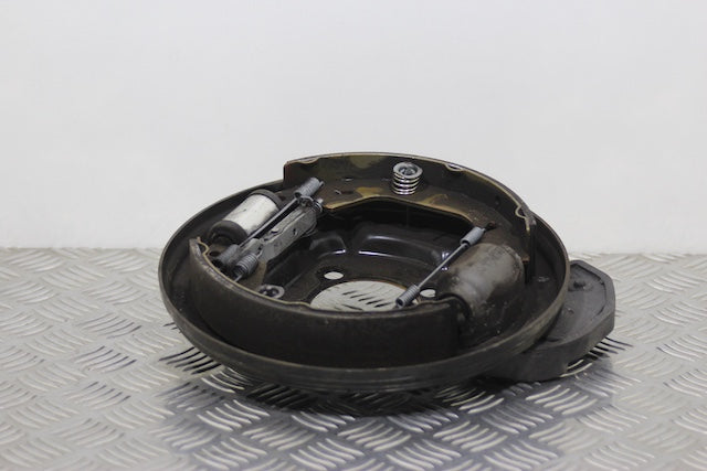 Dacia Jogger Brake Plate with Shoes and Cylinder Rear Right