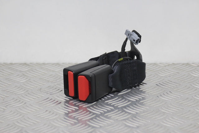 Dacia Sandero Seat Belt Buckle Lock Centre Rear
