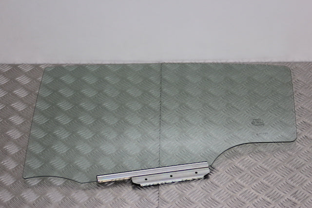 Toyota Yaris Door Window Glass Rear Passengers Side 