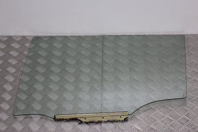 Toyota Corolla Verso Door Window Glass Rear Passengers Side 