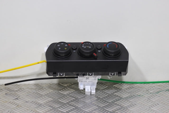 Dacia Sandero Heater Control Switch