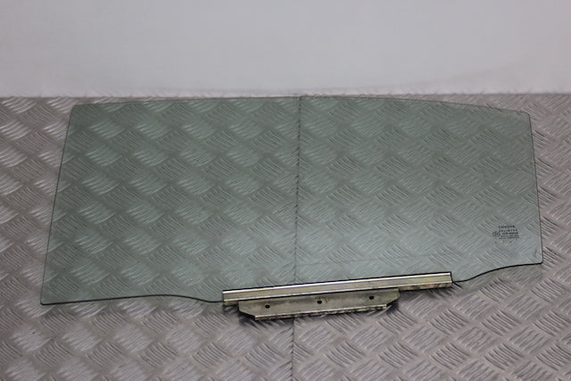 Toyota Avensis Door Window Glass Rear Passengers Side 