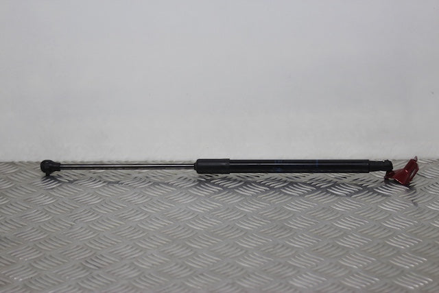 Dacia Sandero Tailgate Strut Passengers Side