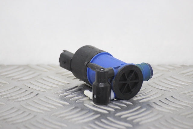 Dacia Sandero Windscreen Wash Water Bottle Motor