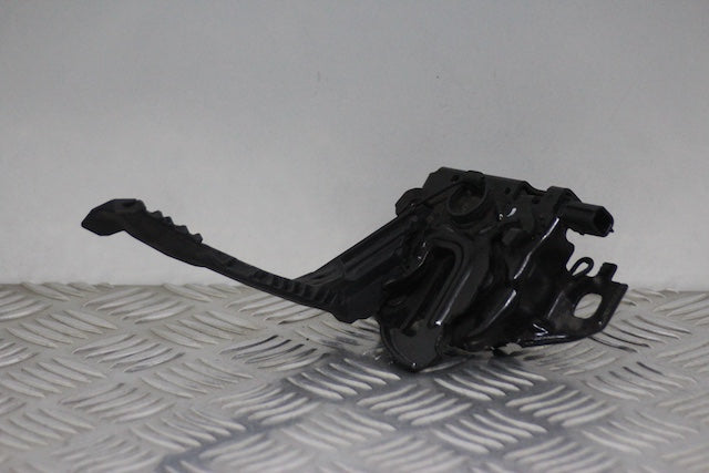 Dacia Sandero Bonnet Lock Catch